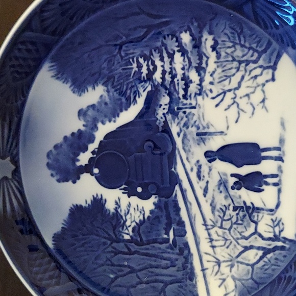 Royal Copenhagen Denmark plate - Picture 3 of 5